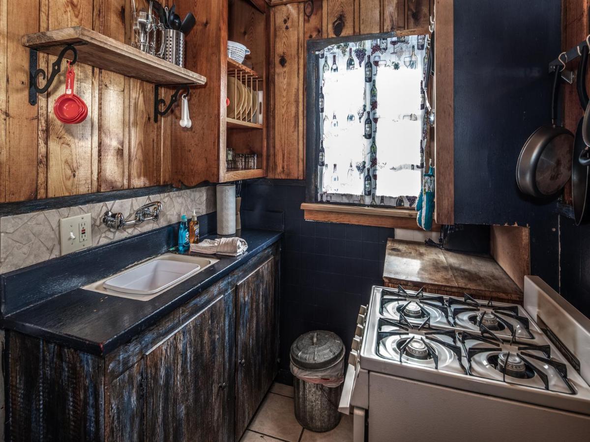 Apache Village 4, King Studio, Midtown, Sleeps 2 Ruidoso Buitenkant foto