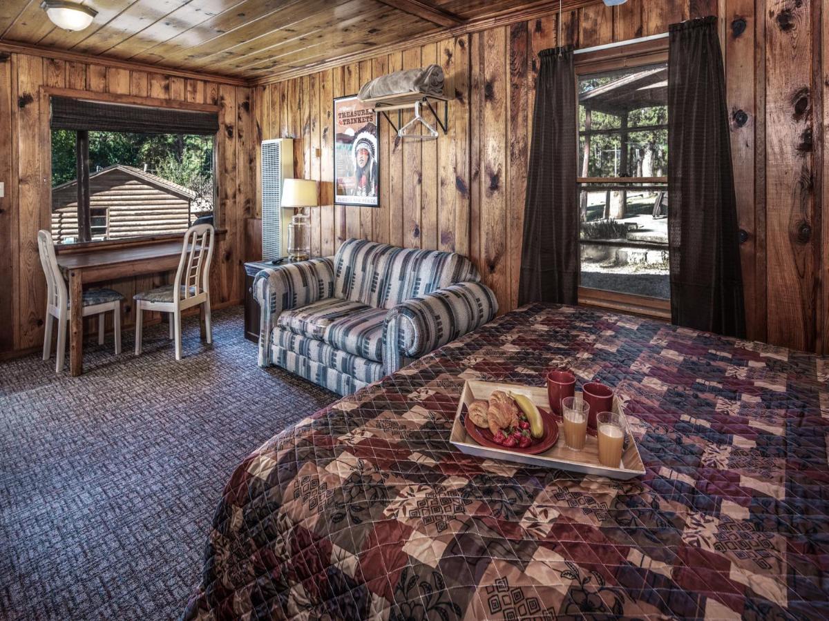 Apache Village 4, King Studio, Midtown, Sleeps 2 Ruidoso Buitenkant foto